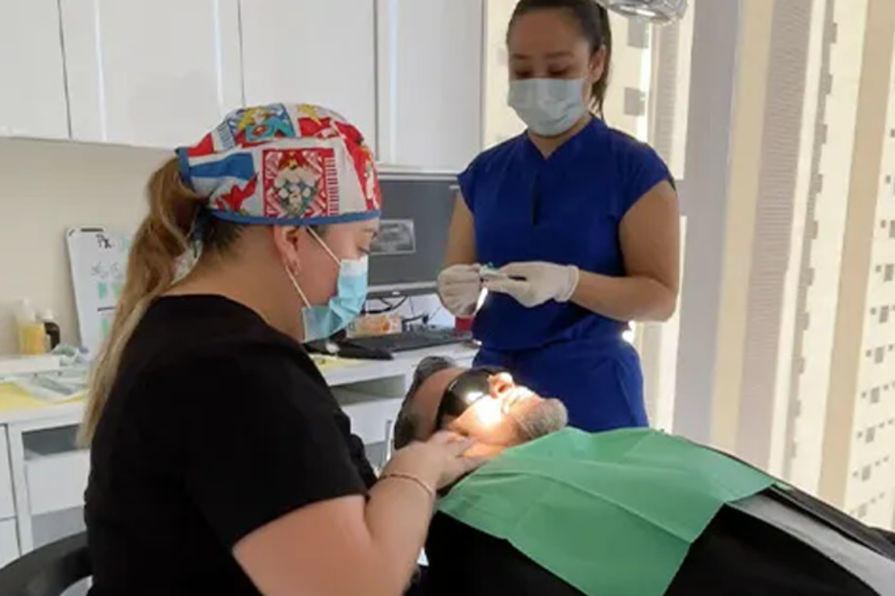 Advanced Dental Implants in Mexico at Tijuana dental tourism clinic.